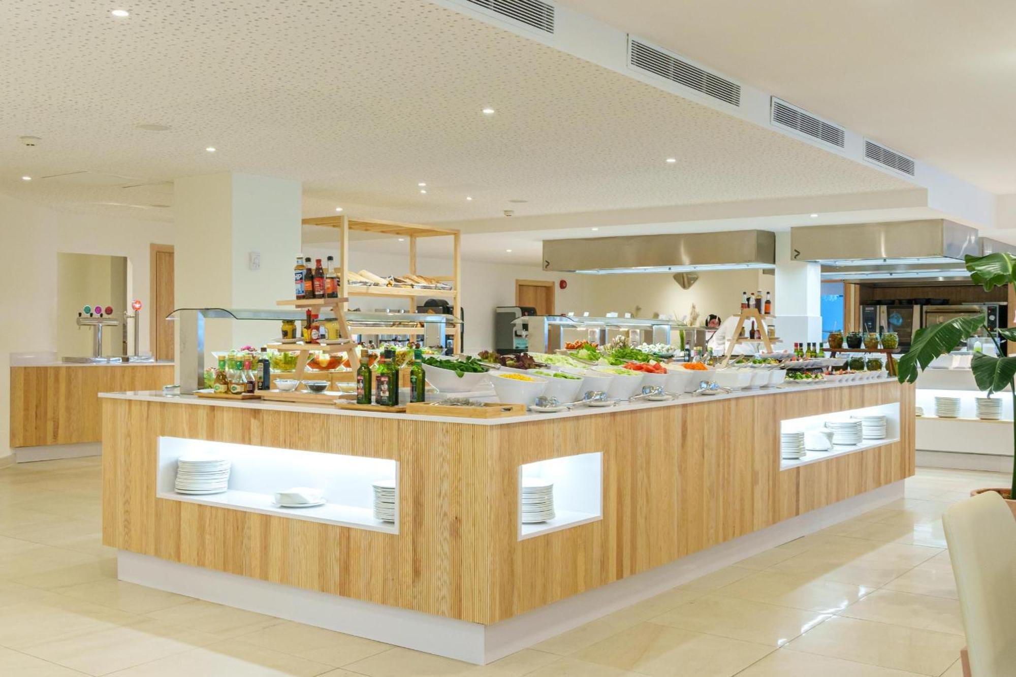 Ferrer Janeiro Hotel & Spa กันปิกาฟอร์ต ภายนอก รูปภาพ