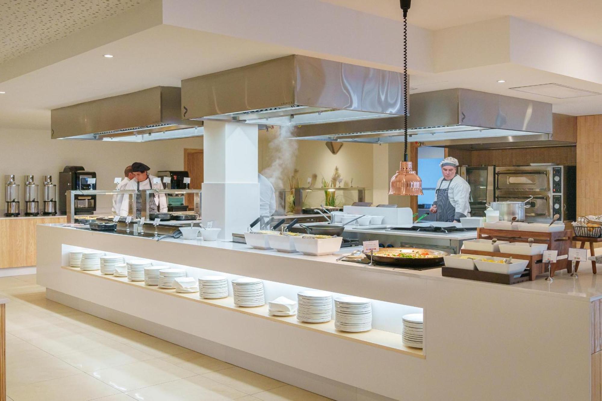 Ferrer Janeiro Hotel & Spa กันปิกาฟอร์ต ภายนอก รูปภาพ